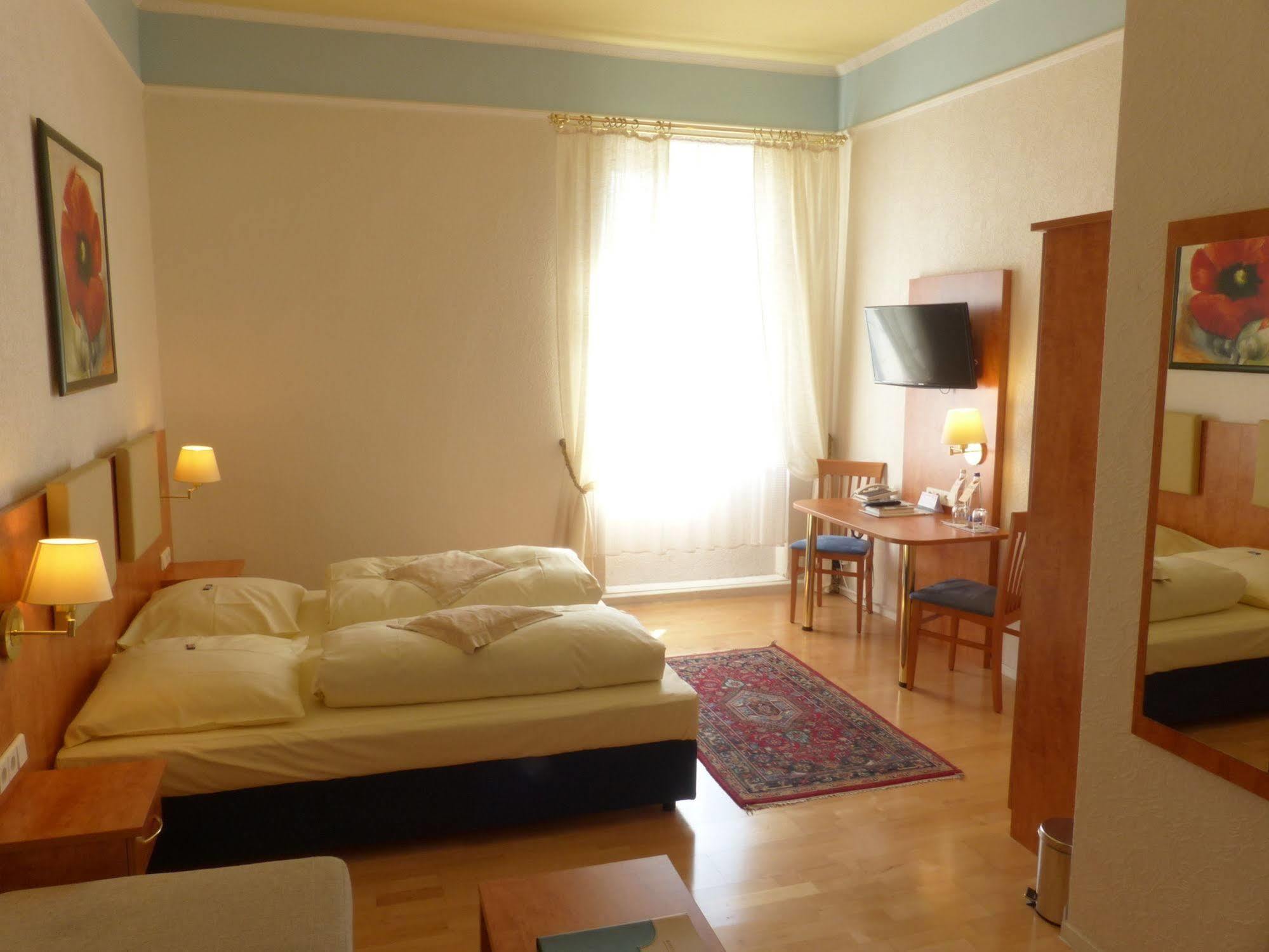 Hotel Bayerischer Hof Starnberg Zewnętrze zdjęcie